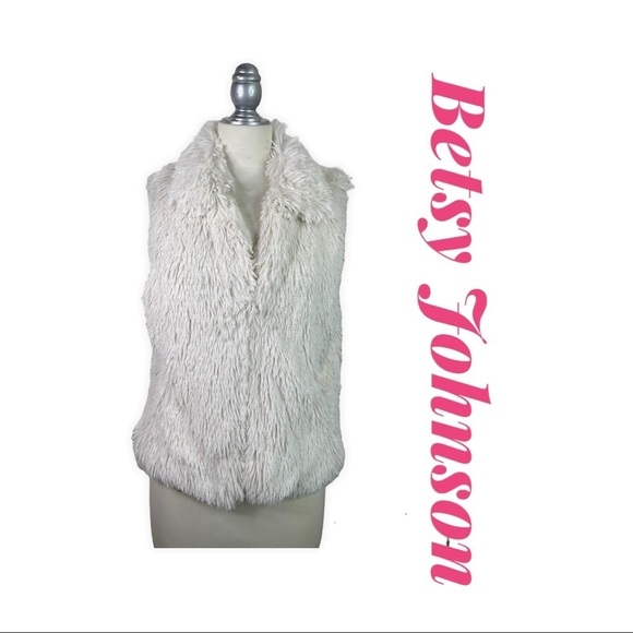 Betsey Johnson Jackets & Blazers - Fun Furry Betsey Johnson Satiny Animal Print Lined Vest M